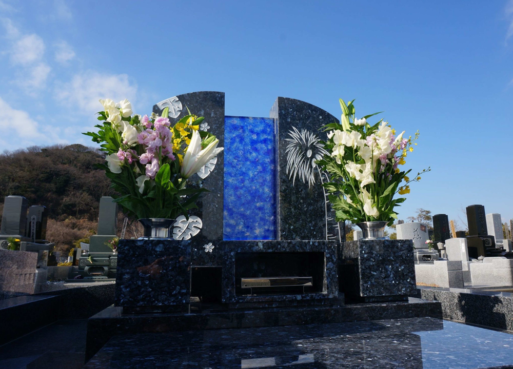 川崎玻璃墓碑“KAGLA’” 